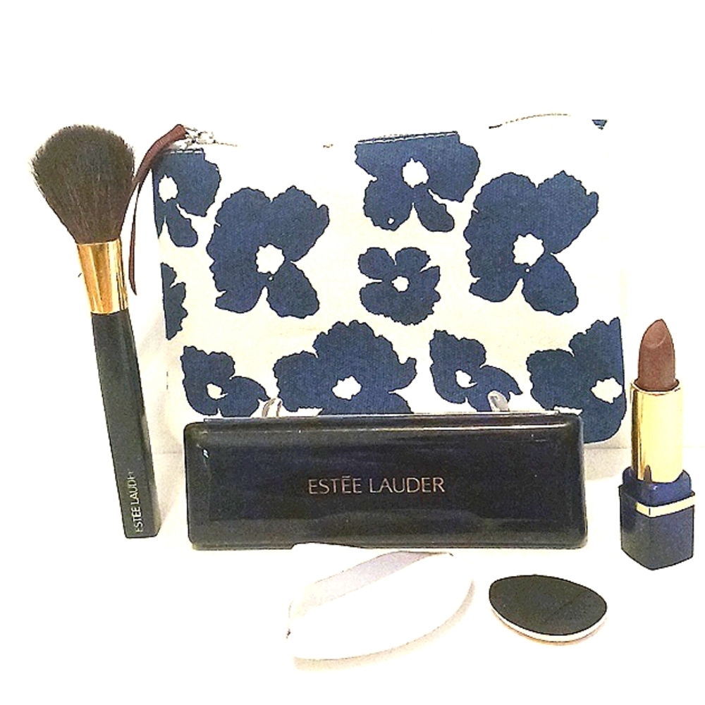 NWT IPSY/ESTEE LAUDER COSMETIC BAG WITH 5 PRODUCTS